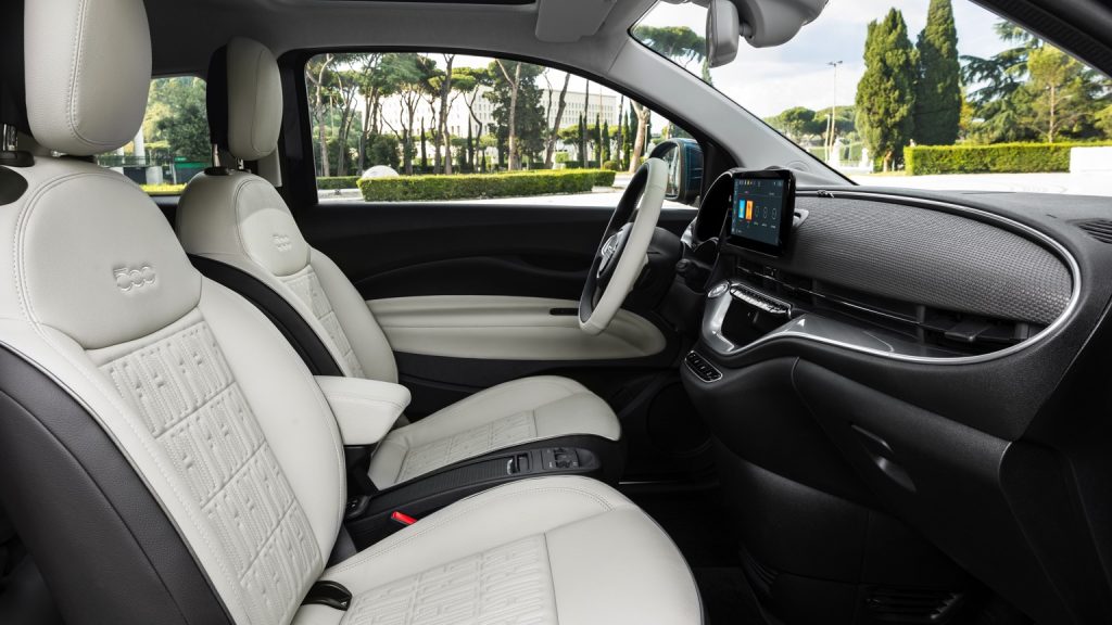 Fiat 500e Hatcback 24kWh  interior