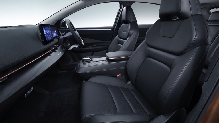 Nissan Ariya 63 kWh interior