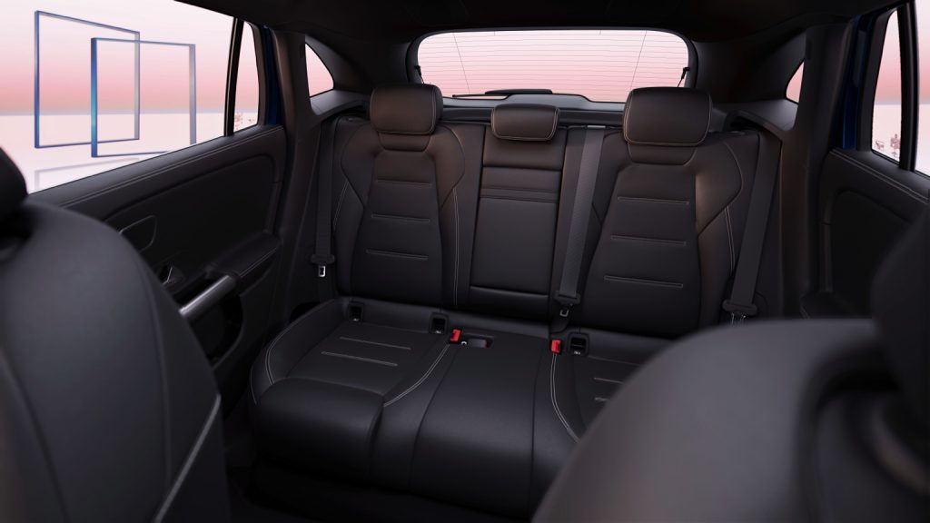 Mercedes Benz EQB 350 4MATIC interior