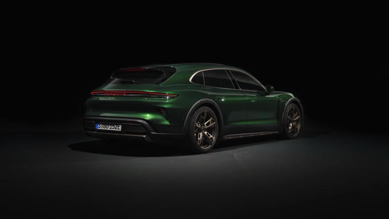 Porsche Taycan Turbo Cross Turismo