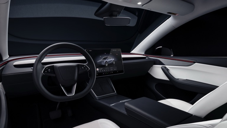 Tesla Model Y RWD (Juniper) interior