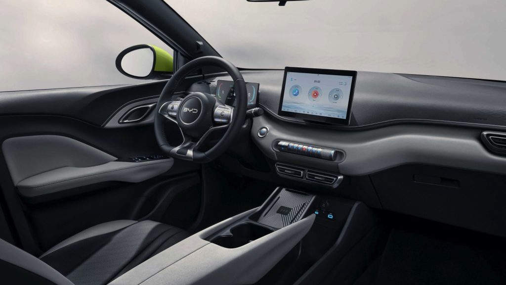 BYD Dolphin Surf 43.2kWh boost interior