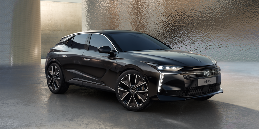 Ds Automobiles N°4 E-Tense