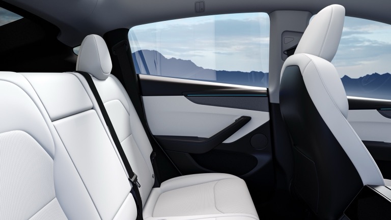 Tesla Model Y Long Range AWD (Juniper) interior